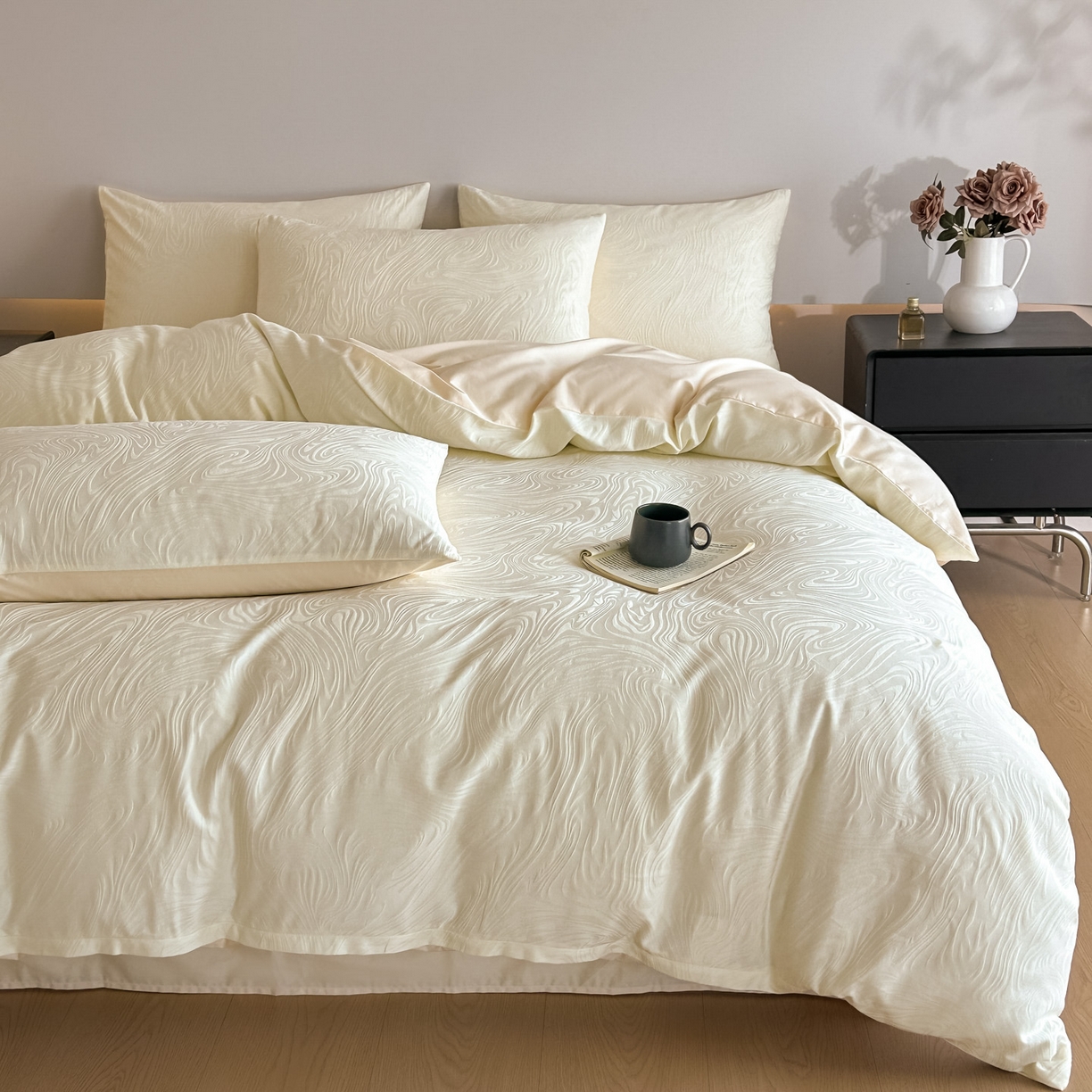 91家纺网 家纺一手货源 找家纺 曼之夏 2026新款60支全棉水洗浮雕提花四件套 凯迪娜-米白