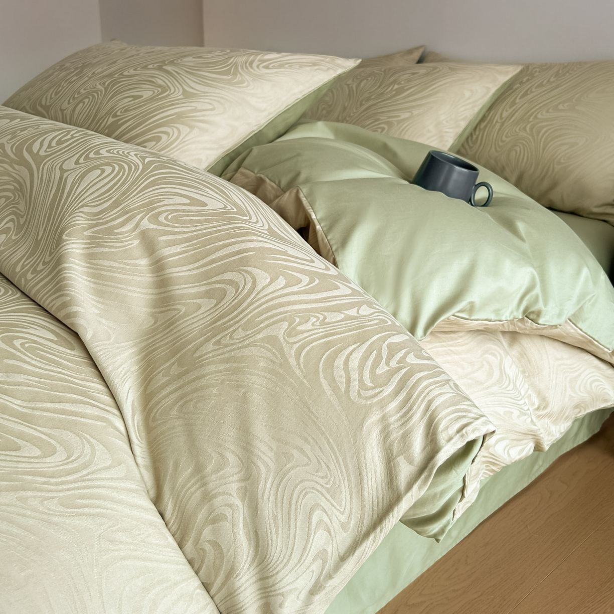 91家纺网 家纺一手货源 找家纺 曼之夏 2026新款60支全棉水洗浮雕提花四件套 凯迪娜-浅茶色