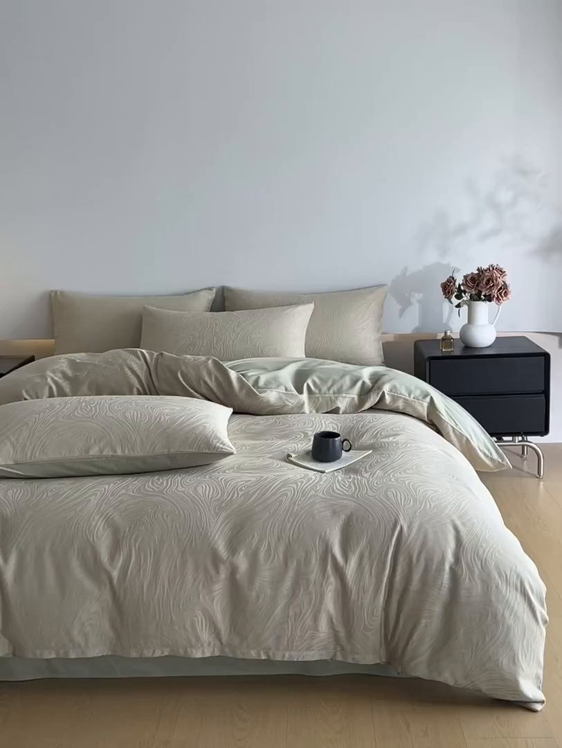 91家纺网 家纺一手货源 找家纺 曼之夏 2026新款60支全棉水洗浮雕提花四件套 凯迪娜-浅茶色