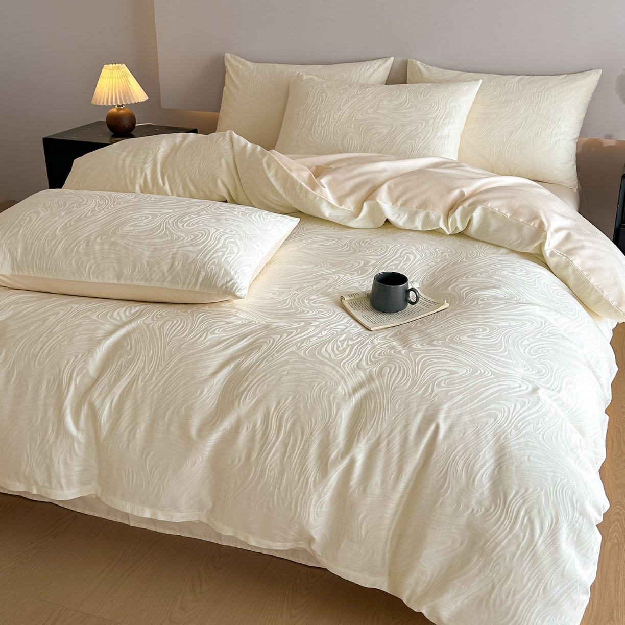 91家纺网 家纺一手货源 找家纺 曼之夏 2026新款60支全棉水洗浮雕提花四件套 凯迪娜-米白