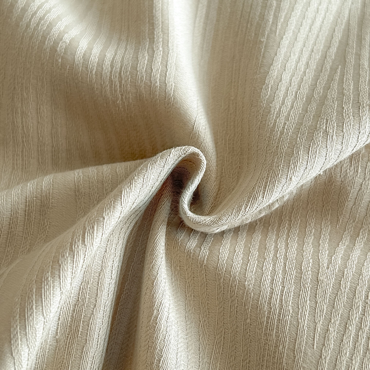 91家纺网 家纺一手货源 找家纺 曼之夏 2026新款60支全棉水洗浮雕提花四件套 佐冉-浅茶色