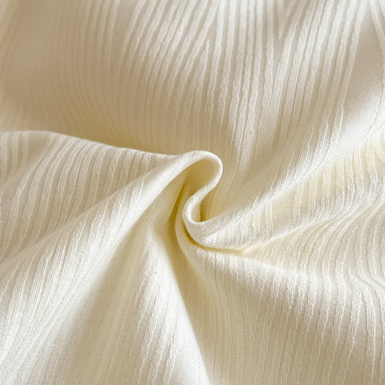 91家纺网 家纺一手货源 找家纺 曼之夏 2026新款60支全棉水洗浮雕提花四件套 佐冉-米白