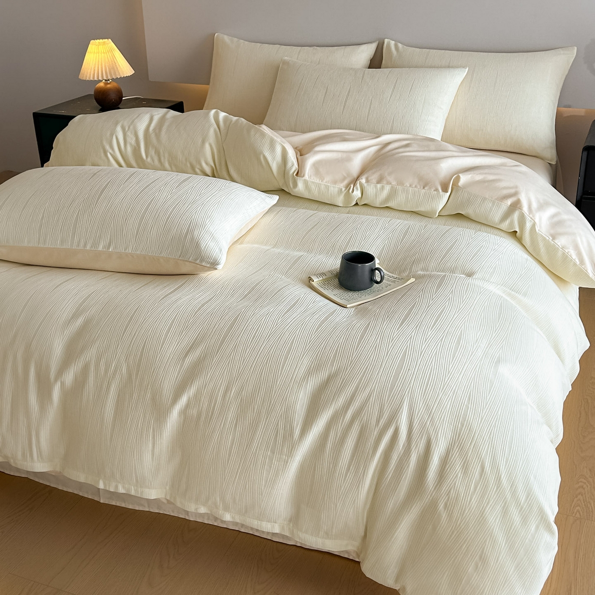 91家纺网 家纺一手货源 找家纺 曼之夏 2026新款60支全棉水洗浮雕提花四件套 佐冉-米白