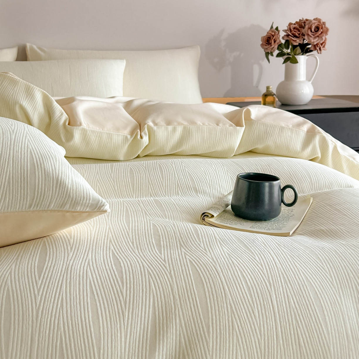 91家纺网 家纺一手货源 找家纺 曼之夏 2026新款60支全棉水洗浮雕提花四件套 佐冉-米白