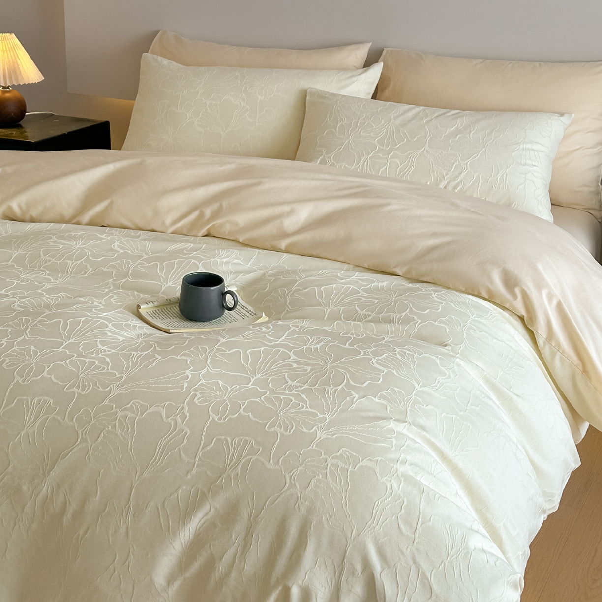 91家纺网 家纺一手货源 找家纺 曼之夏 2026新款60支全棉水洗浮雕提花四件套 山涧雾-米白