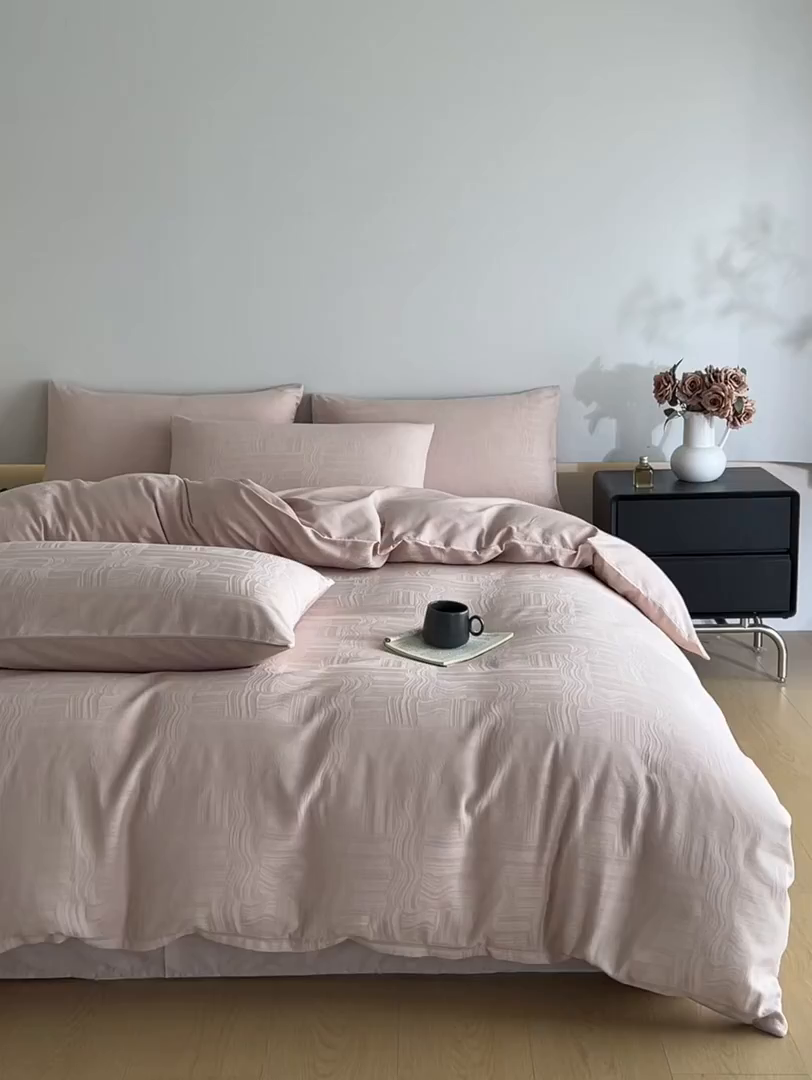 91家纺网 家纺一手货源 找家纺 （总）曼之夏 2026新款60支全棉水洗浮雕提花四件套