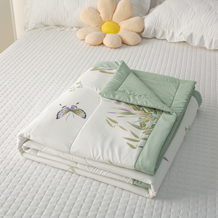 91家纺网 家纺一手货源 找家纺 美丽折家纺 2026新款乳胶被夏凉被空调被 青竹晚风