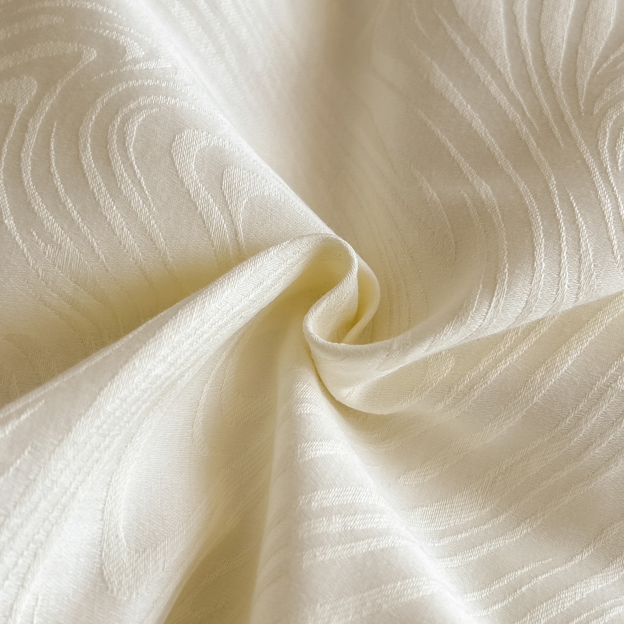 91家纺网 家纺一手货源 找家纺 曼之夏 2026新款60支全棉水洗浮雕提花四件套 凯迪娜-米白