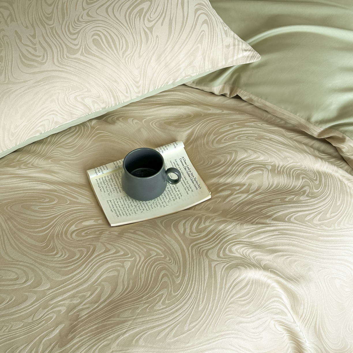 91家纺网 家纺一手货源 找家纺 曼之夏 2026新款60支全棉水洗浮雕提花四件套 凯迪娜-浅茶色