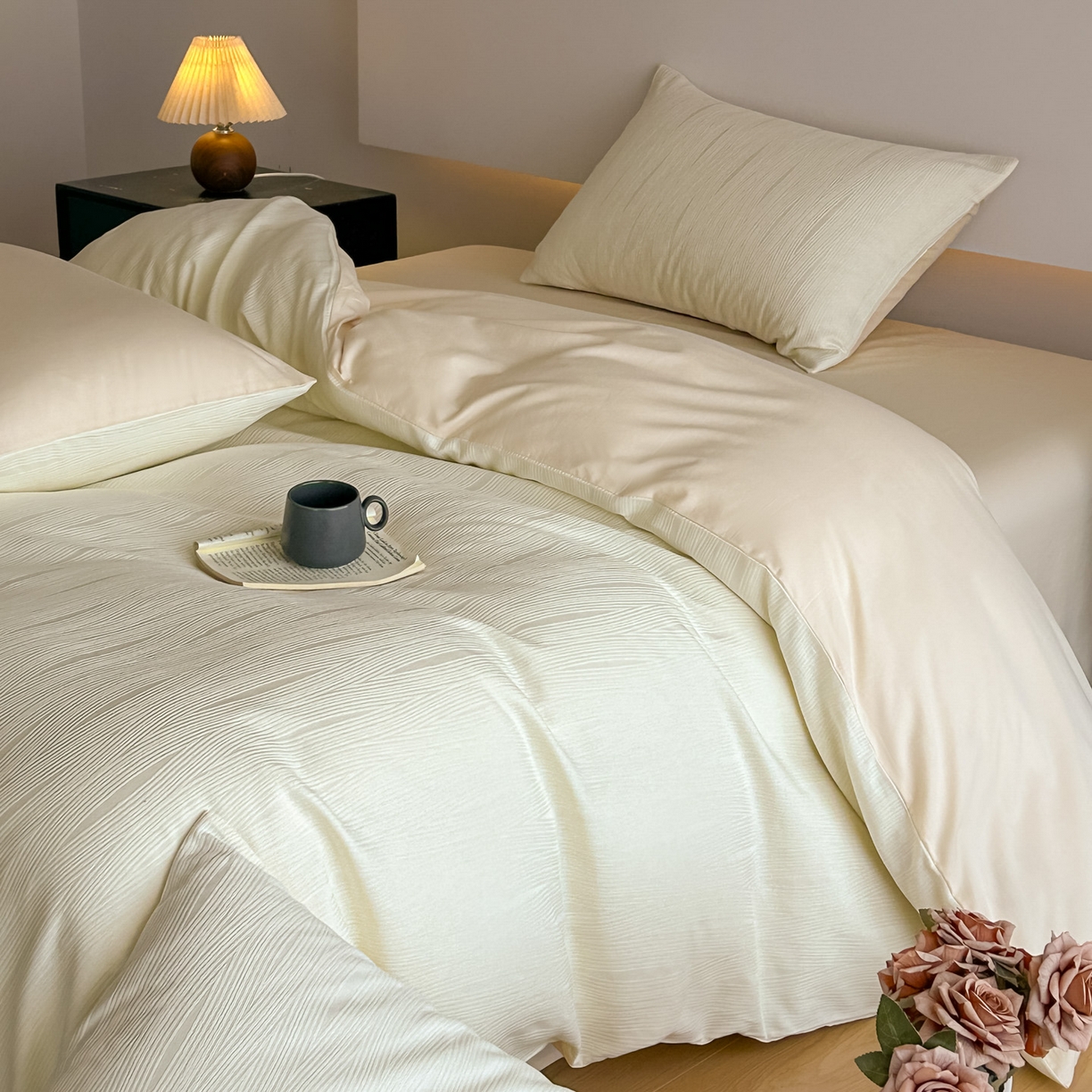 91家纺网 家纺一手货源 找家纺 曼之夏 2026新款60支全棉水洗浮雕提花四件套 佐冉-米白