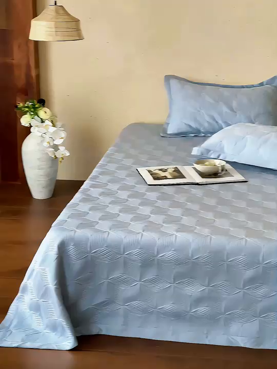 91家纺网 家纺一手货源 找家纺 傲蕾良品 2026新款韩国高量子冰丝床盖款软凉席 运河蓝