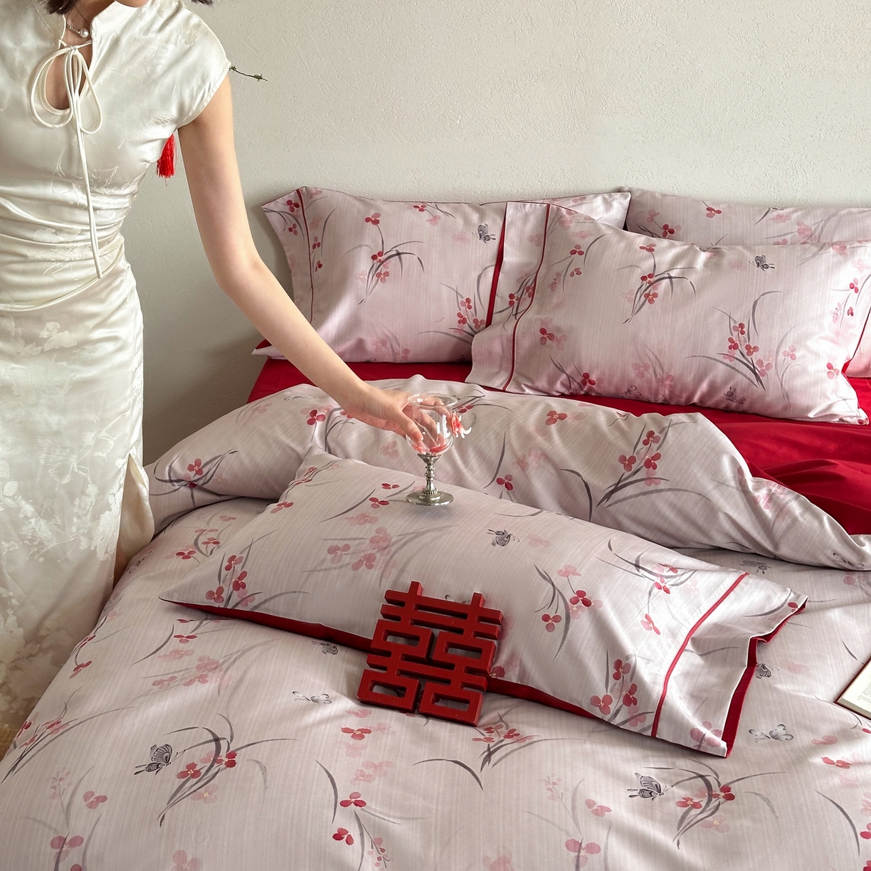 91家纺网 家纺一手货源 找家纺 （总）西西家居 2026新款100S长绒棉纯棉数码款印花四件套-蔷薇花信（含精致红色礼盒）
