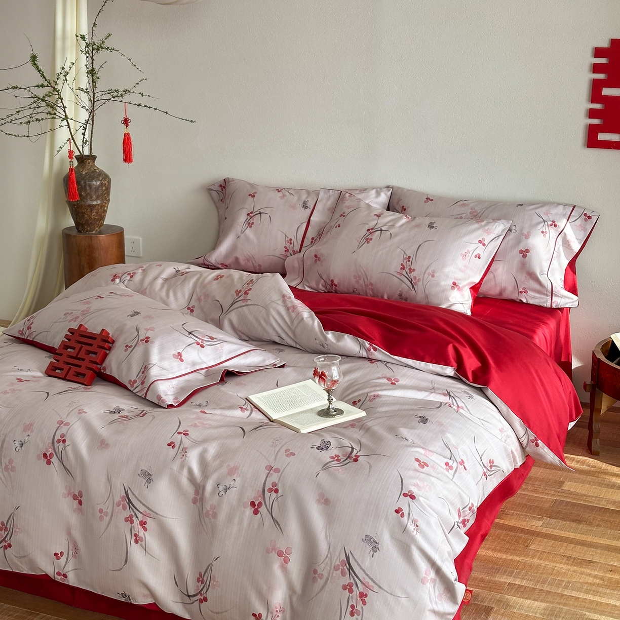 91家纺网 家纺一手货源 找家纺 （总）西西家居 2026新款100S长绒棉纯棉数码款印花四件套-蔷薇花信（含精致红色礼盒）