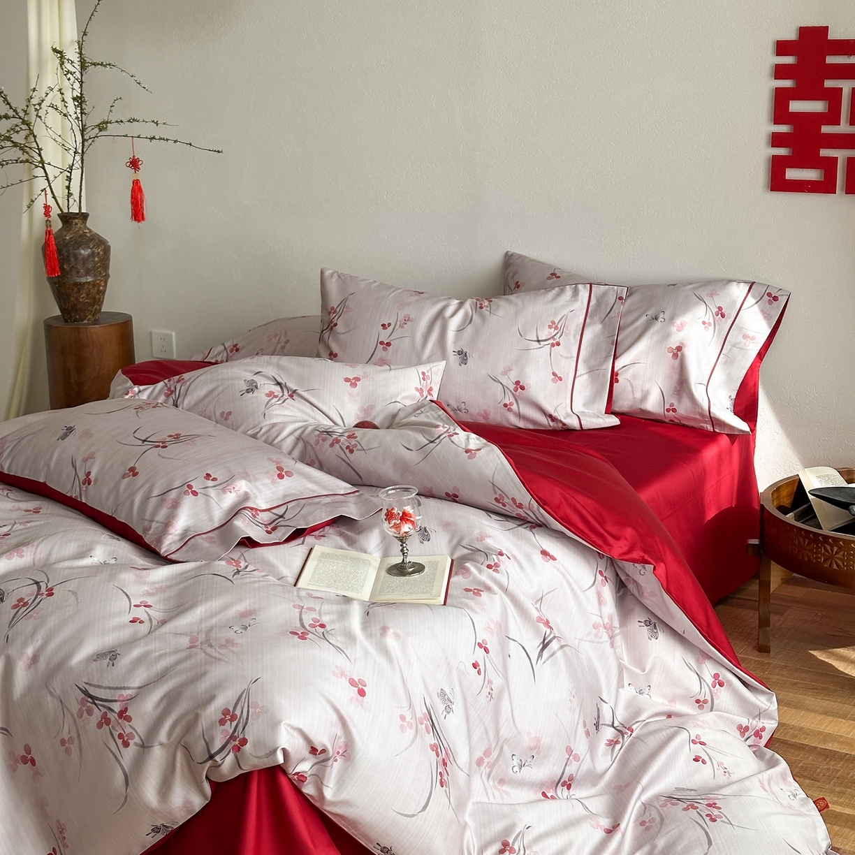 91家纺网 家纺一手货源 找家纺 （总）西西家居 2026新款100S长绒棉纯棉数码款印花四件套-蔷薇花信（含精致红色礼盒）