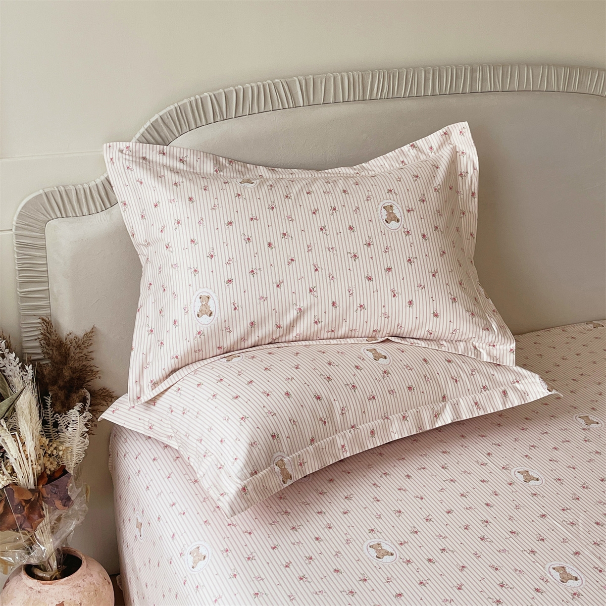 91家纺网 家纺一手货源 找家纺 宝齐莱家纺 2026新款全棉纯棉13372印花单枕套枕套单件 小确幸