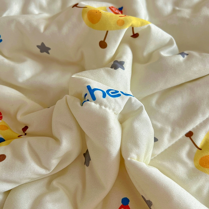 91家纺网 家纺一手货源 找家纺 希诺家居 2026新款卡通小清新牛奶针织棉夏被空调被（花型独家专版） 美味芝士