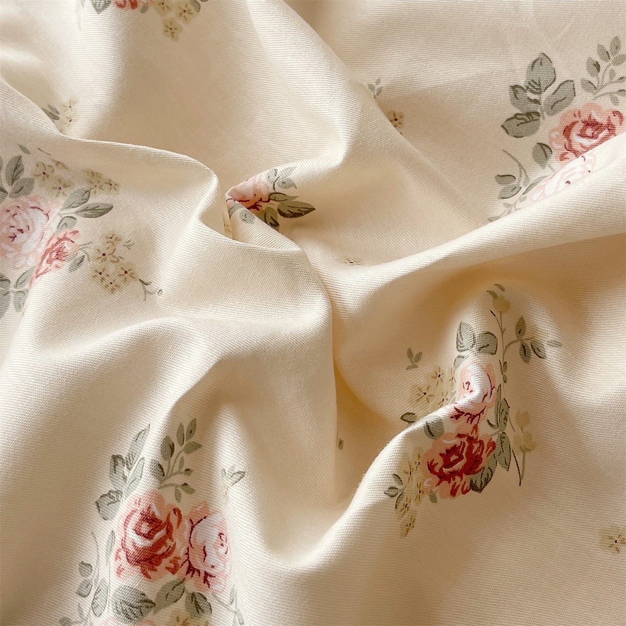 91家纺网 家纺一手货源 找家纺 宝齐莱家纺 2026新款全棉纯棉13372印花单枕套枕套单件 洛可可