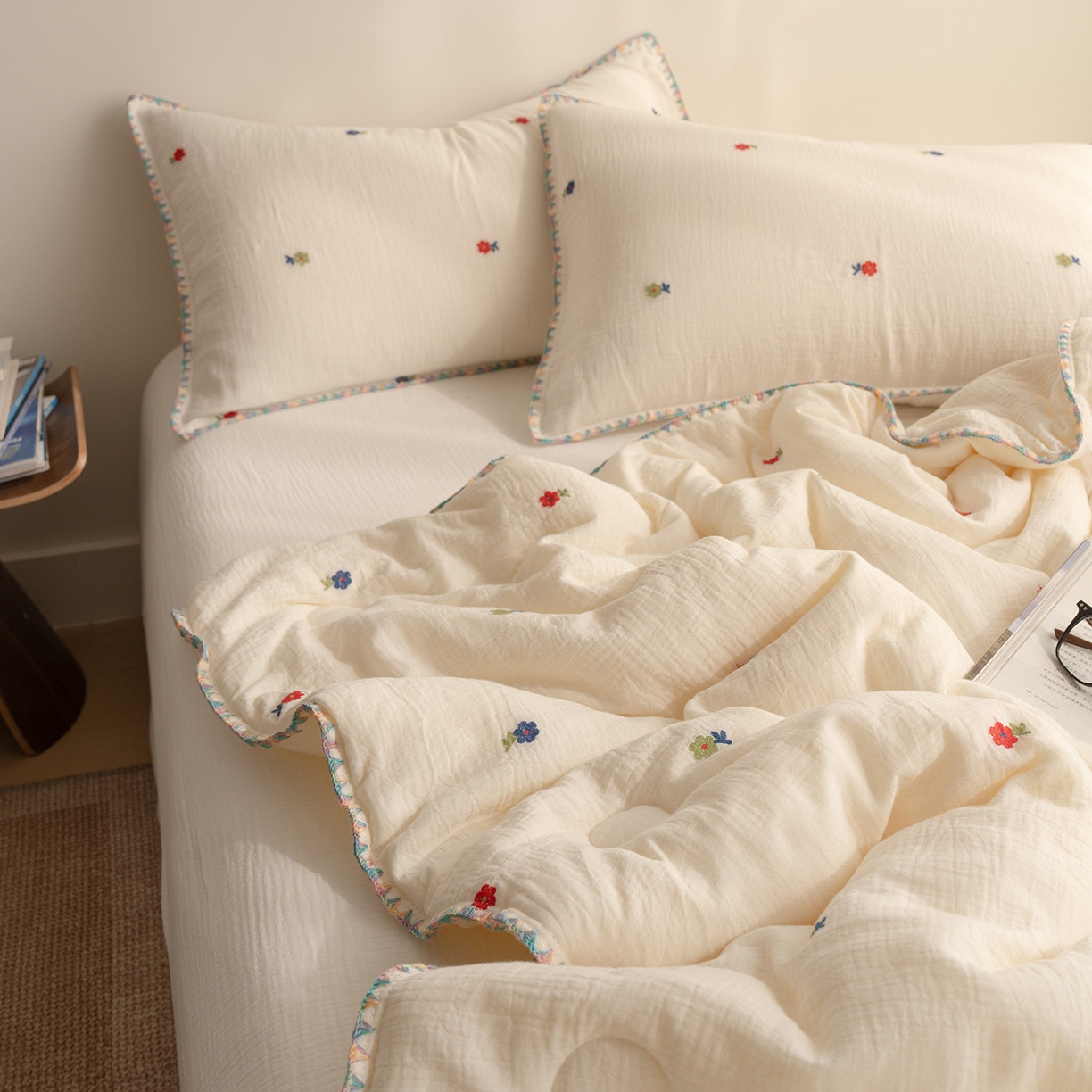 91家纺网 家纺一手货源 找家纺 （总）被窝家纺 2026新款全棉双层皱皱纱剪花大豆夏被夏凉被空调被四件套-山茶花