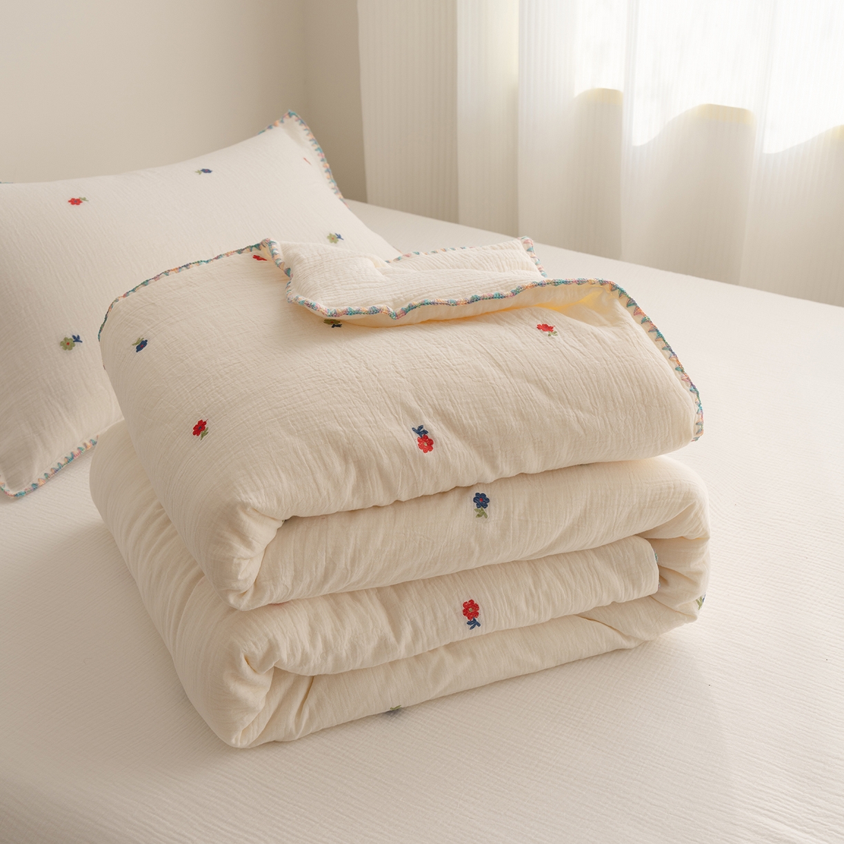 91家纺网 家纺一手货源 找家纺 （总）被窝家纺 2026新款全棉双层皱皱纱剪花大豆夏被夏凉被空调被四件套-山茶花