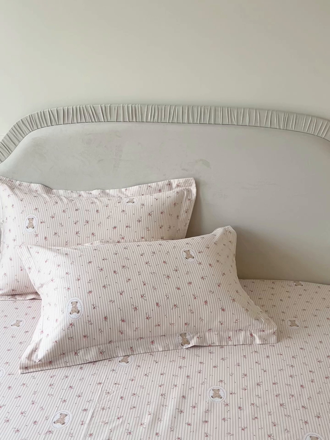 91家纺网 家纺一手货源 找家纺 宝齐莱家纺 2026新款全棉纯棉13372印花单枕套枕套单件 小确幸