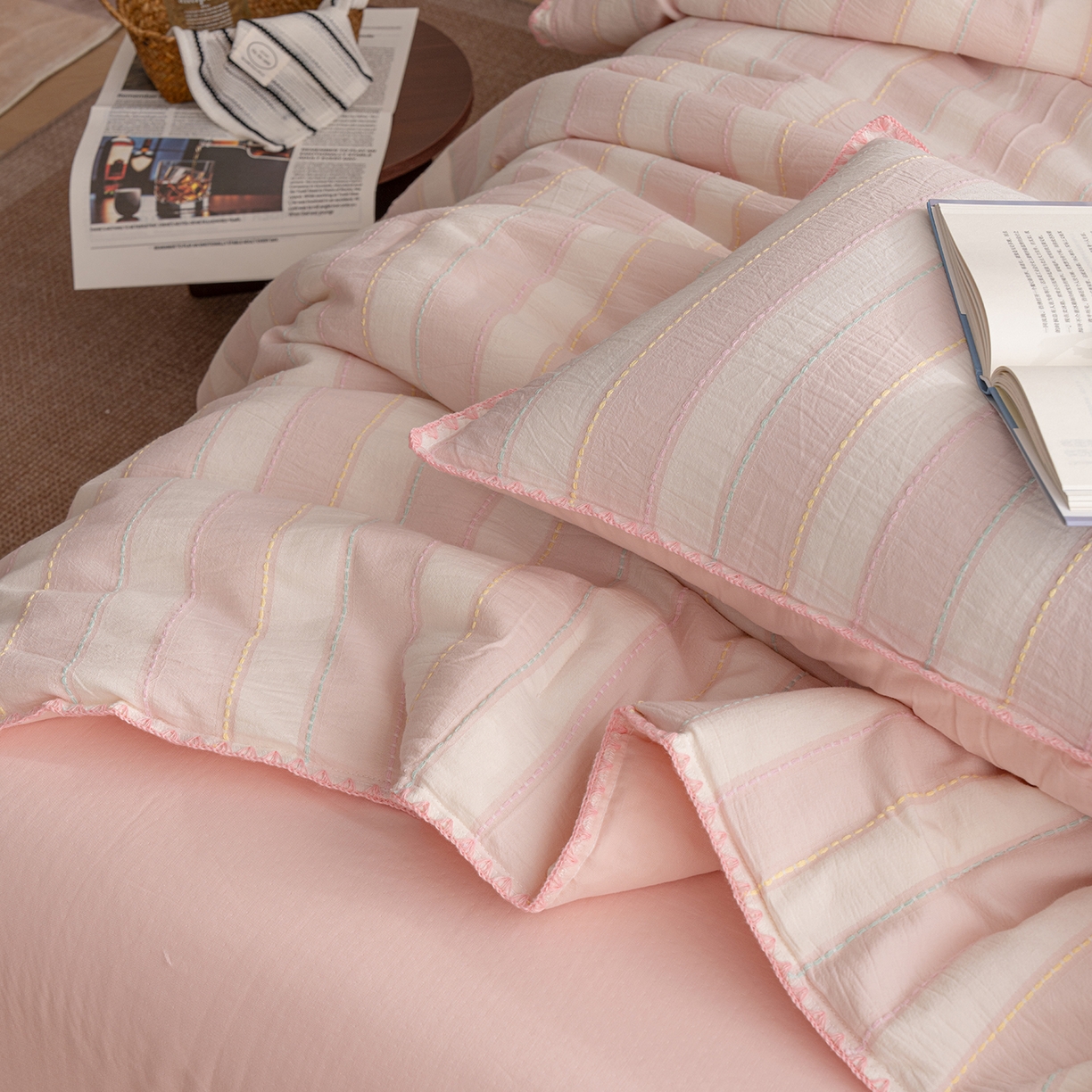 91家纺网 家纺一手货源 找家纺 被窝家纺 2026新款全棉双层纱提花夏被夏凉被空调被四件套-青柠桃夭 桃夭