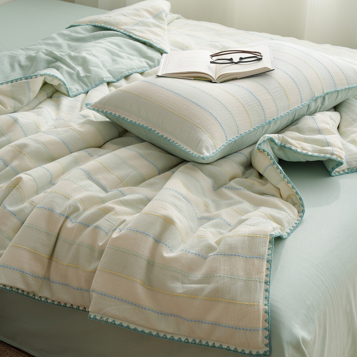 91家纺网 家纺一手货源 找家纺 被窝家纺 2026新款全棉双层纱提花夏被夏凉被空调被四件套-青柠桃夭 青柠