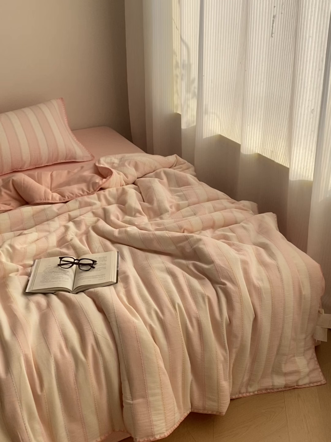 91家纺网 家纺一手货源 找家纺 被窝家纺 2026新款全棉双层纱提花夏被夏凉被空调被四件套-青柠桃夭 桃夭