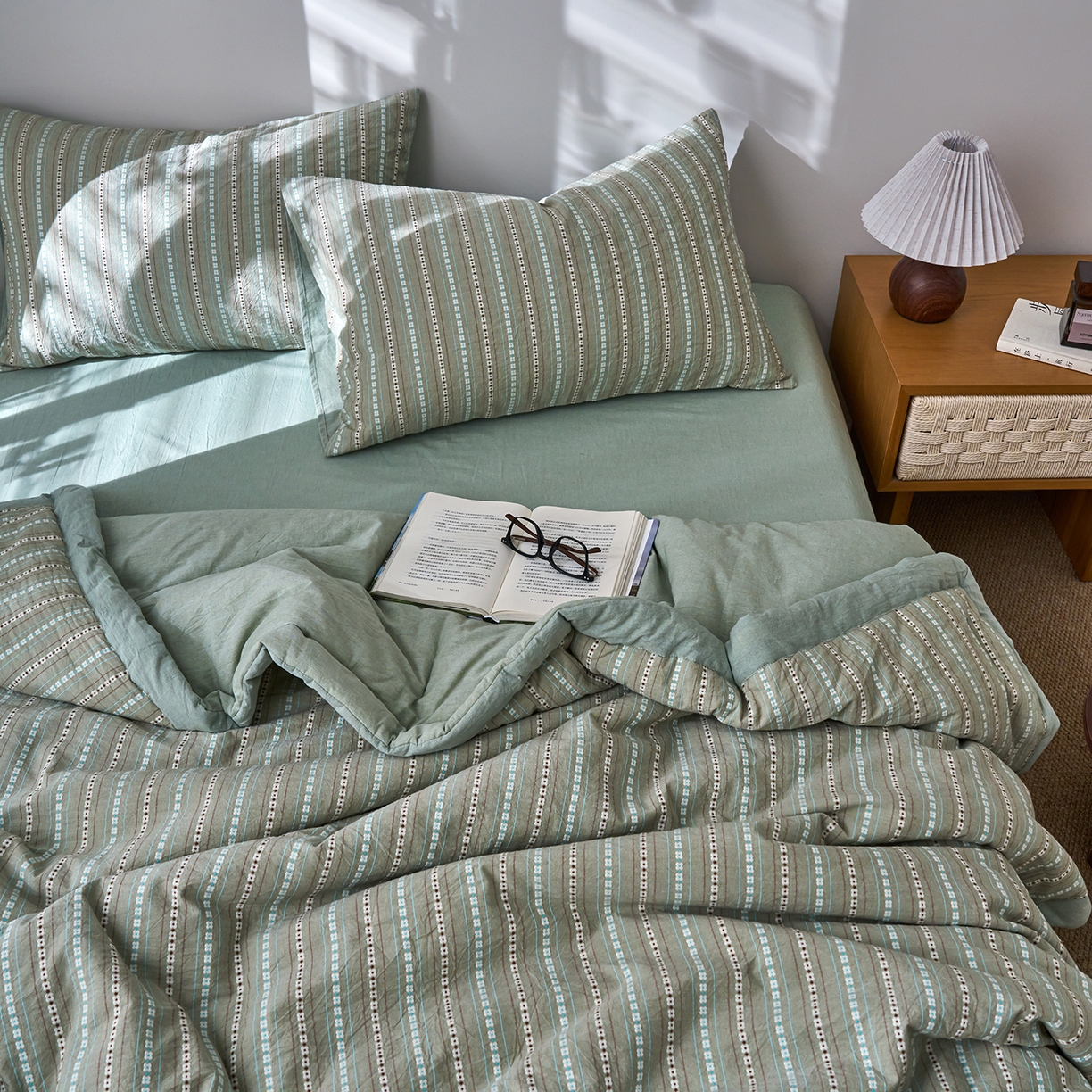 91家纺网 家纺一手货源 找家纺 被窝家纺 2026新款全棉色织提花夏被夏凉被空调被四件套-莫奈花园 莫奈花园-绿