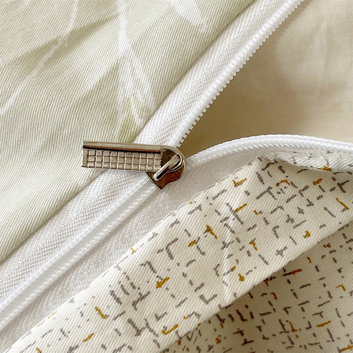 91家纺网 家纺一手货源 找家纺 宝齐莱家纺 2026新款全棉纯棉13372印花四件套 云间月