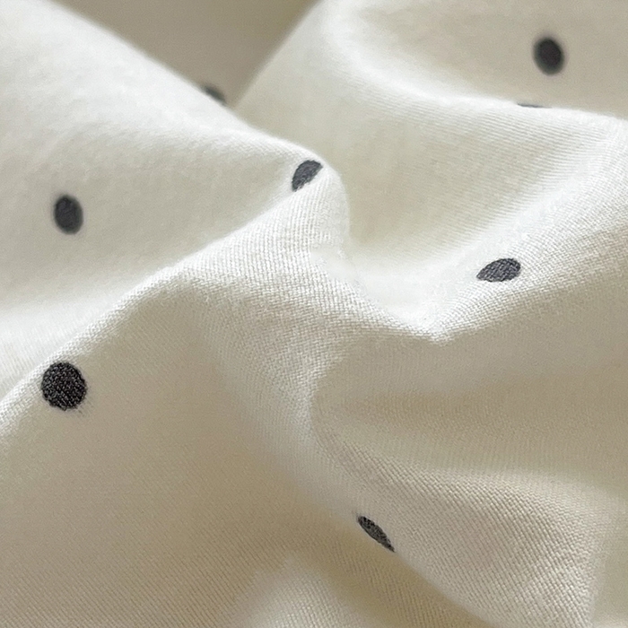 91家纺网 家纺一手货源 找家纺 桃心家居 2026新款A类ins云柔水洗棉织标蝴蝶结毛球少女大豆单夏被夏被四件套系列 水洗棉毛球-夏被可可小姐