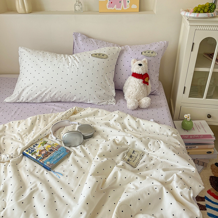 91家纺网 家纺一手货源 找家纺 桃心家居 2026新款A类ins云柔水洗棉织标蝴蝶结毛球少女大豆单夏被夏被四件套系列 水洗棉毛球-夏被芋泥波点