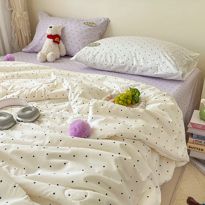 91家纺网 家纺一手货源 找家纺 桃心家居 2026新款A类ins云柔水洗棉织标蝴蝶结毛球少女大豆单夏被夏被四件套系列 水洗棉毛球-夏被芋泥波点