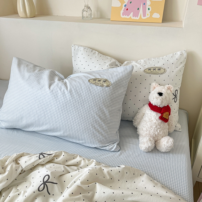 91家纺网 家纺一手货源 找家纺 桃心家居 2026新款A类ins云柔水洗棉织标蝴蝶结毛球少女大豆单夏被夏被四件套系列 水洗棉毛球-夏被可可小姐