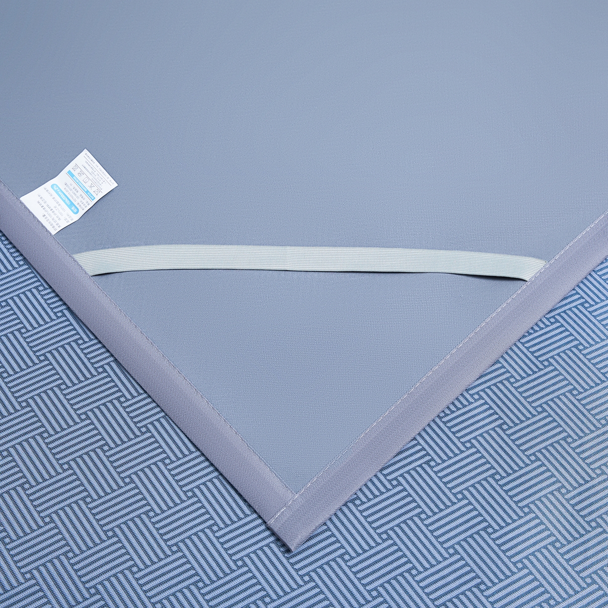 91家纺网 家纺一手货源 找家纺 眠多宝（绒多宝） 2026新款可机洗水洗艾草凉感冰丝高精密碳光软席饼干花三件套   冰川蓝