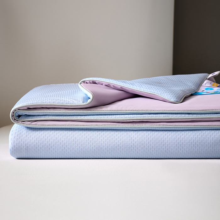 91家纺网 家纺一手货源 找家纺 鸣升家纺 2026新款氨纶提花凉感丝夏被西瓜被空调被冰淇淋夏凉被空调被 冰感-浅蓝