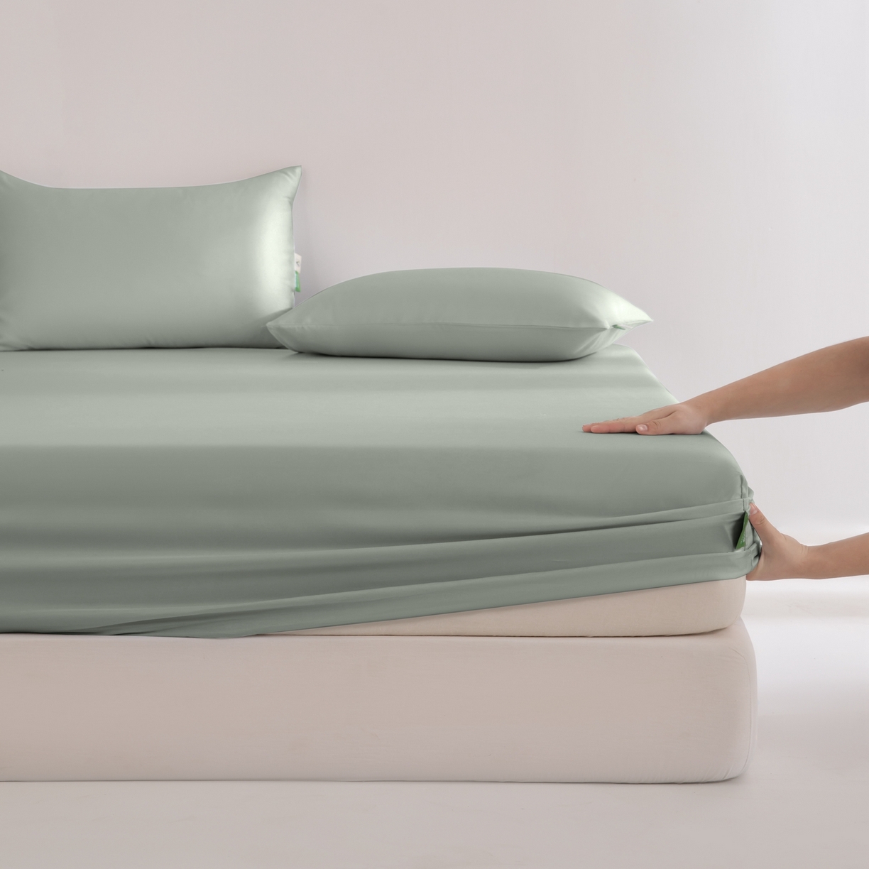 91家纺网 家纺一手货源 找家纺 （总）眠博士 2026新款60S天丝莱赛尔纯色床笠-场景二