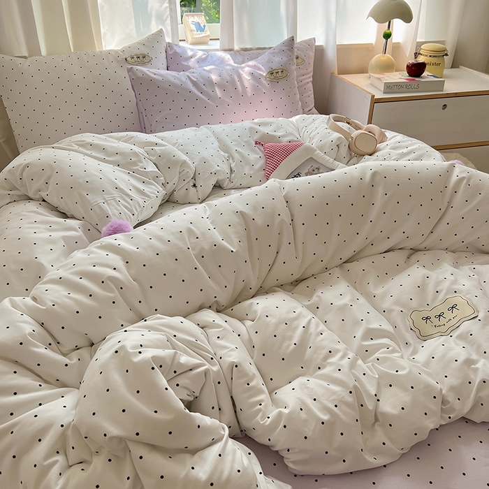 91家纺网 家纺一手货源 找家纺 桃心家居 2026新款A类ins云柔水洗棉织标混搭蝴蝶结毛球少女奶呼呼仙气四件套 水洗棉毛球-蝴蝶结芋泥波点