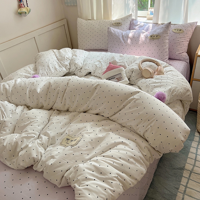 91家纺网 家纺一手货源 找家纺 桃心家居 2026新款A类ins云柔水洗棉织标混搭蝴蝶结毛球少女奶呼呼仙气四件套 水洗棉毛球-蝴蝶结芋泥波点