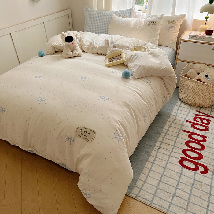 91家纺网 家纺一手货源 找家纺 桃心家居 2026新款A类ins云柔水洗棉织标混搭蝴蝶结毛球少女奶呼呼仙气四件套 水洗棉毛球-蝴蝶结清新梦蓝