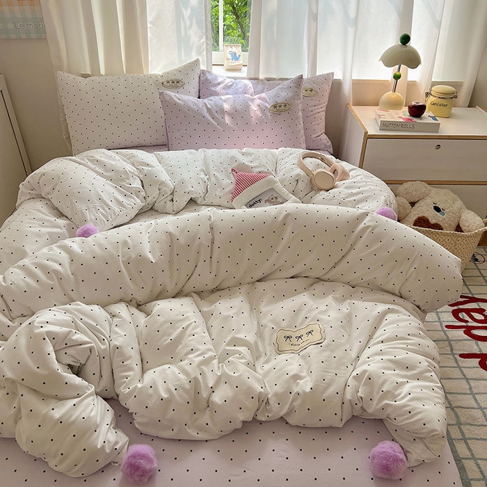 91家纺网 家纺一手货源 找家纺 桃心家居 2026新款A类ins云柔水洗棉织标混搭蝴蝶结毛球少女奶呼呼仙气四件套 水洗棉毛球-蝴蝶结芋泥波点