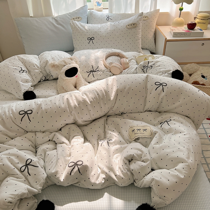 91家纺网 家纺一手货源 找家纺 桃心家居 2026新款A类ins云柔水洗棉织标混搭蝴蝶结毛球少女奶呼呼仙气四件套 水洗棉毛球-蝴蝶结可可小姐