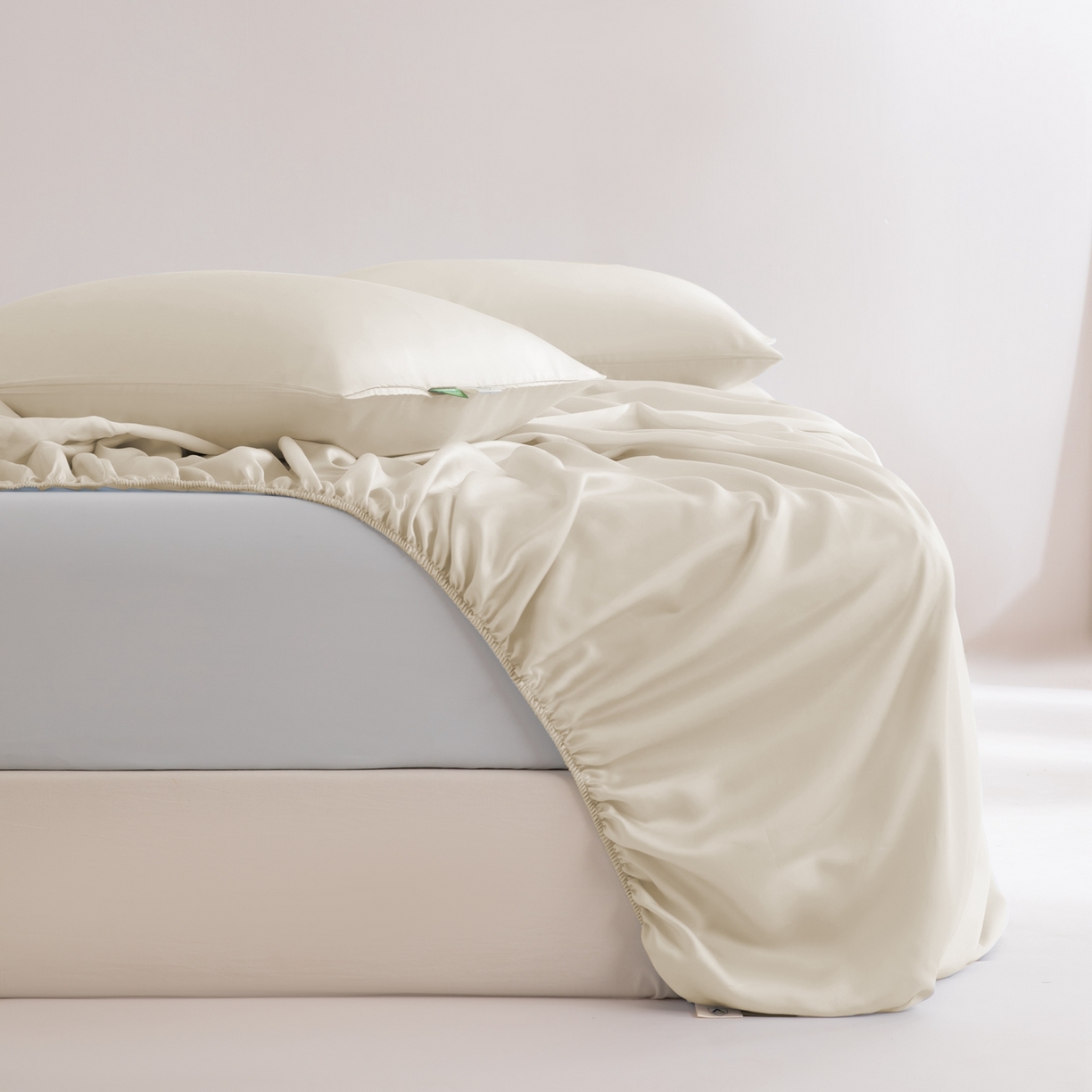 91家纺网 家纺一手货源 找家纺 （总）眠博士 2026新款60S天丝莱赛尔纯色床笠-场景二