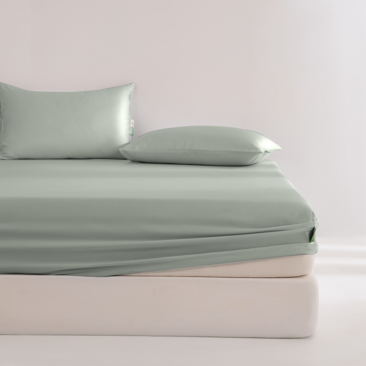 91家纺网 家纺一手货源 找家纺 眠博士 2026新款60S天丝莱赛尔纯色床笠-场景二 60S天丝床笠-薄荷绿