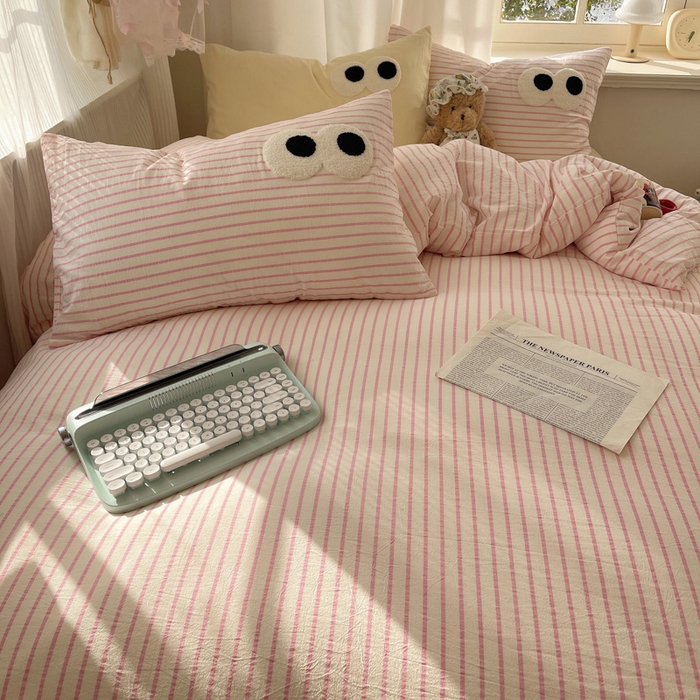 91家纺网 家纺一手货源 找家纺 （总）桃心家居 2026新款A类亲肤舒适软糯云柔水洗棉大眼睛毛巾绣混搭格子撞色系列四件套