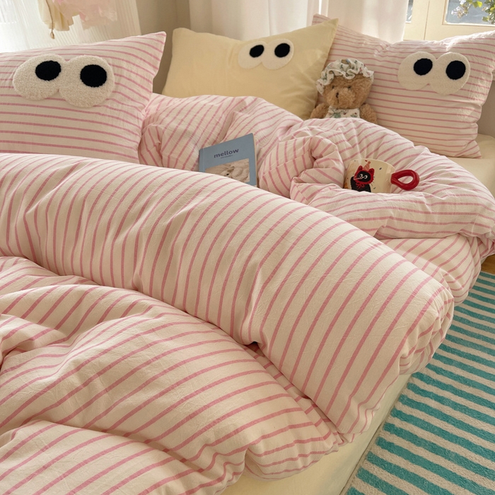 91家纺网 家纺一手货源 找家纺 （总）桃心家居 2026新款A类亲肤舒适软糯云柔水洗棉大眼睛毛巾绣混搭格子撞色系列四件套