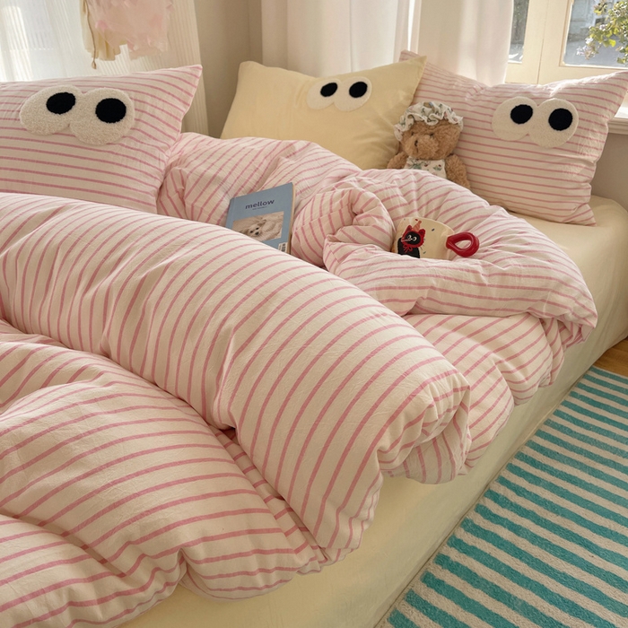 91家纺网 家纺一手货源 找家纺 （总）桃心家居 2026新款A类亲肤舒适软糯云柔水洗棉大眼睛毛巾绣混搭格子撞色系列四件套