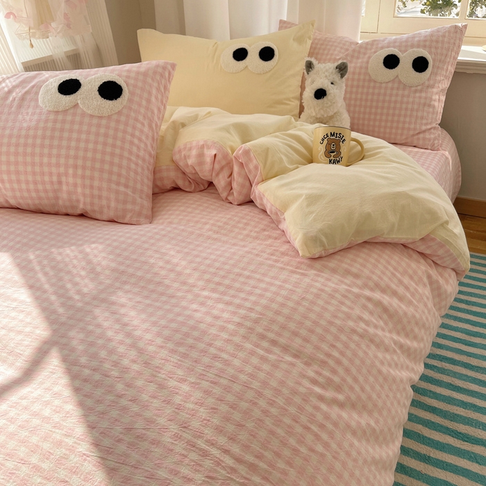 91家纺网 家纺一手货源 找家纺 桃心家居 2026新款A类亲肤舒适软糯云柔水洗棉大眼睛毛巾绣混搭格子撞色系列四件套 云柔水洗棉-大眼粉小格奶黄