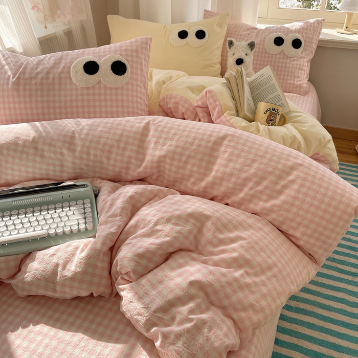 91家纺网 家纺一手货源 找家纺 桃心家居 2026新款A类亲肤舒适软糯云柔水洗棉大眼睛毛巾绣混搭格子撞色系列四件套 云柔水洗棉-大眼粉小格奶黄