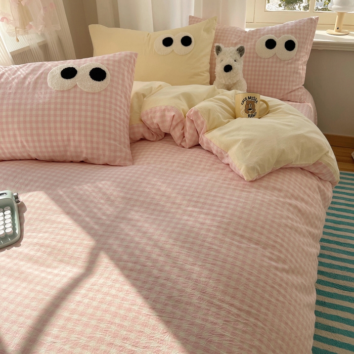 91家纺网 家纺一手货源 找家纺 桃心家居 2026新款A类亲肤舒适软糯云柔水洗棉大眼睛毛巾绣混搭格子撞色系列四件套 云柔水洗棉-大眼粉小格奶黄