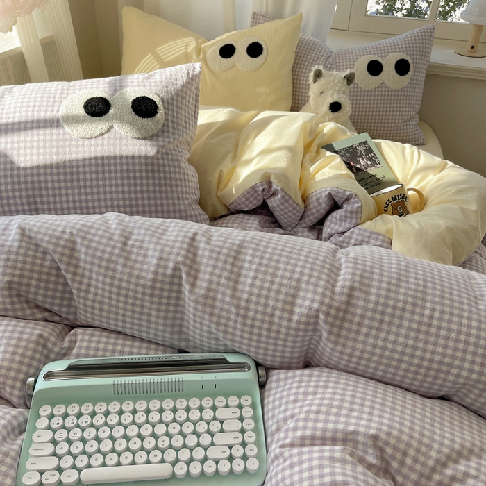 91家纺网 家纺一手货源 找家纺 桃心家居 2026新款A类亲肤舒适软糯云柔水洗棉大眼睛毛巾绣混搭格子撞色系列四件套 云柔水洗棉-大眼紫小格奶黄